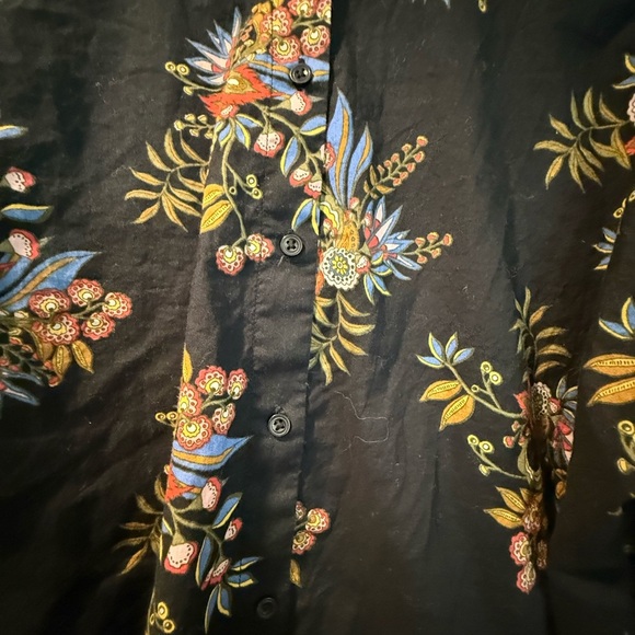 Floral Loft Women's Top - Picture 6 of 8